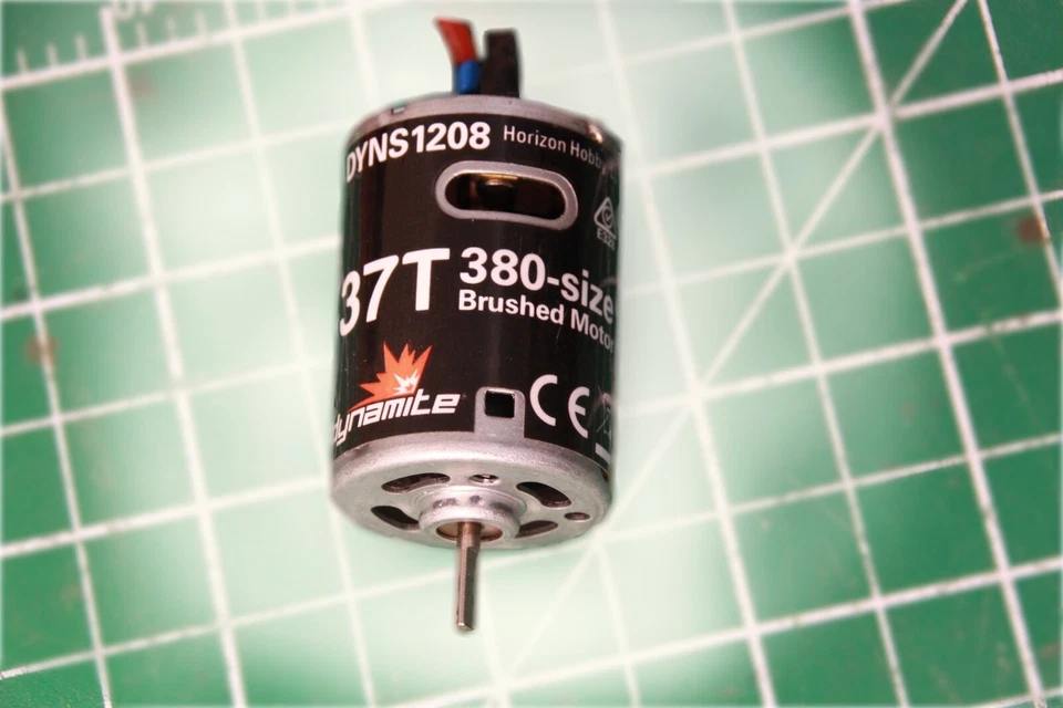 RC Spektrum SLT2 Transmitter with 25a ESC/Receiver combo with 380 brushed motor - Image 2 of 3