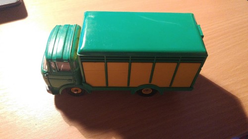 DINKY TOYS FRANCE d'origine réf 577 Berliet GAK bétaillère au 1/43 avec