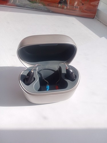 Phonak Audeo L70-R + charger for mild to severe hearing losses - Picture 2 of 7