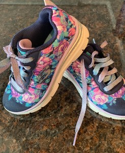 skechers floral sneakers