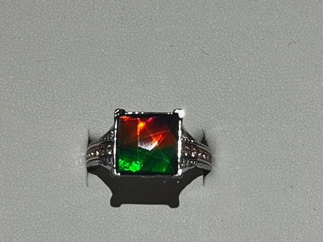 Beautiful KORITE Ammolite Ring! Ring size7 Certificate Authencity Included - Image 2 of 4