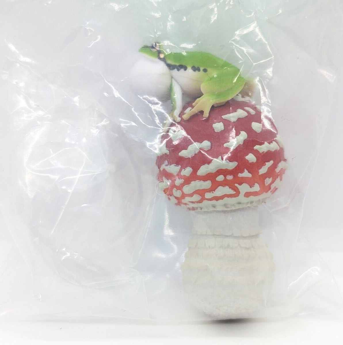IKIMON Mushroom & Tree Frog Figure & Keychain Gashapon Capsule Toy