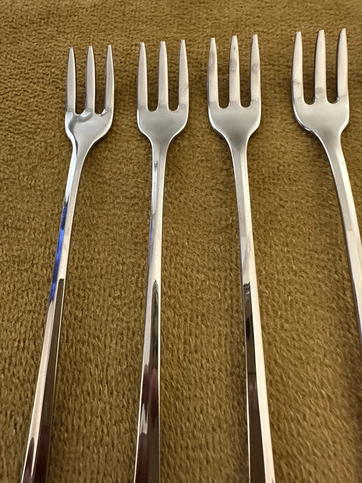 Juego de 7 tenedores de cóctel Oneida Community FLAUTA REAL acero inoxidable usados en excelente estado Foto 3 de 4