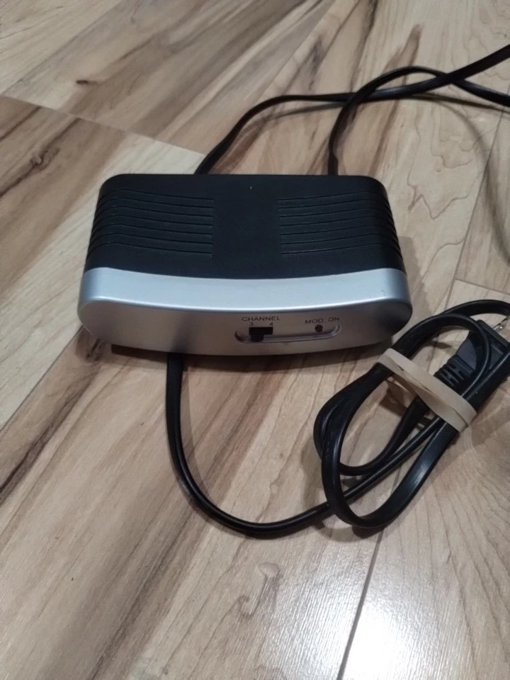 Philips RF MODULATOR Box Video RCA to RF Converter PH61159 Channel 3,4 Coaxial - Image 4 of 4