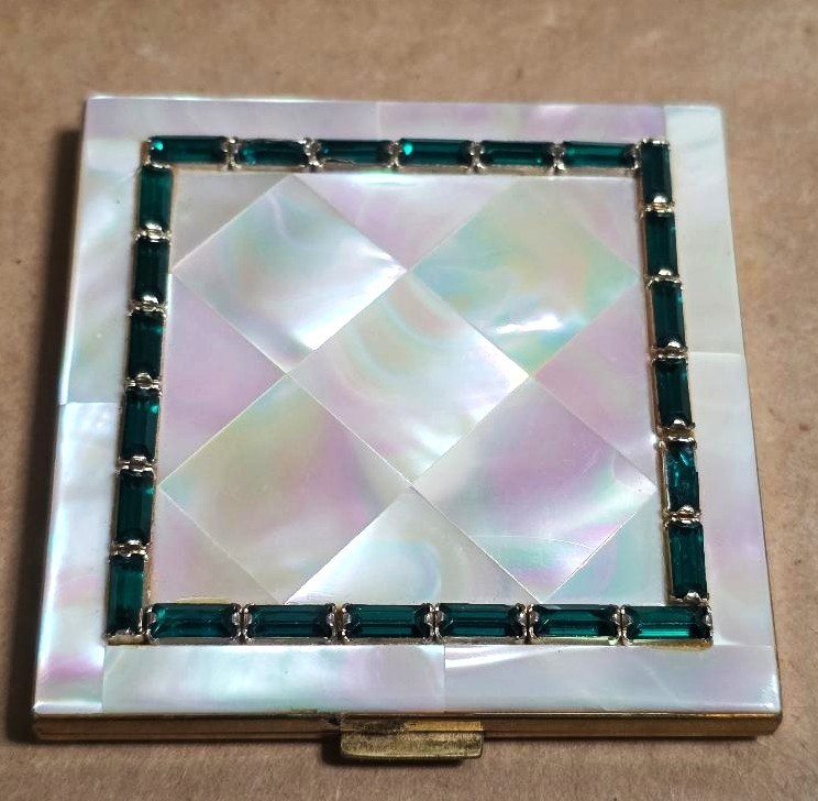 Vintage Evans Compact with Mirror & Decorative White & Green Surface