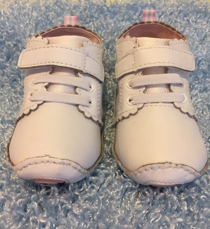 Bebé Ciervo PEAPOD WALKER CUERO Niña pequeña talla 4c HERMOSOS ZAPATOS DE PASCUA ELEGANTES Foto 2 de 4