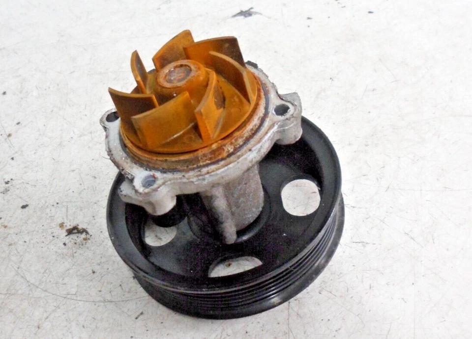 FIAT DOBLO VAN 2011 1.3 DIESEL WATER COOLANT ENGINE PUMP ASSEMBLY UNIT