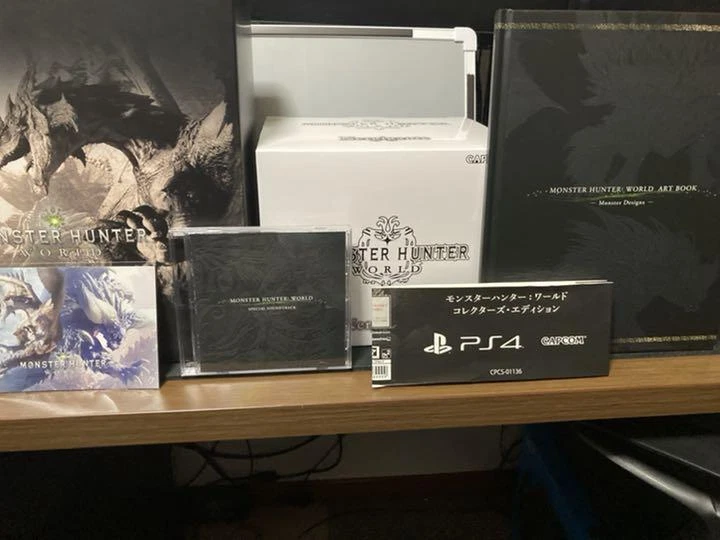 PS4 MONSTER HUNTER: WORLD COLLECTOR'S EDITION Limited BOX