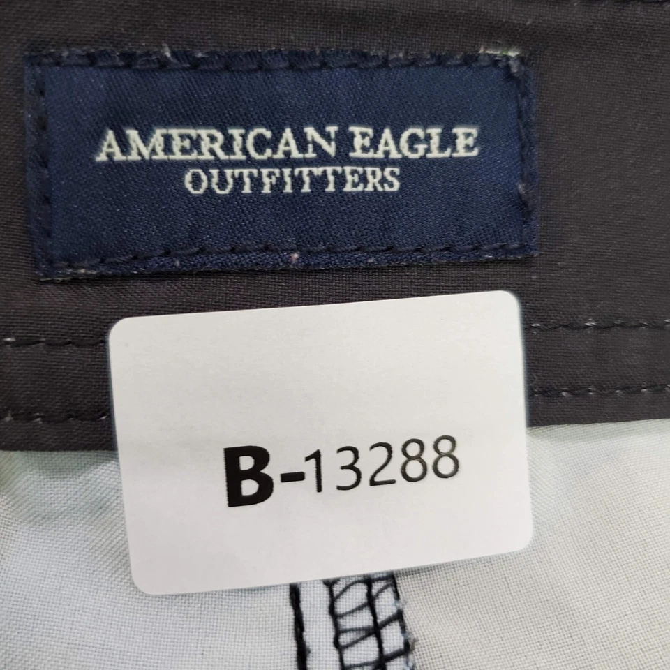 Traje de baño American Eagle para hombre gris medio pantalones cortos de tabla retazos tiburón hawaiano Foto 2 de 4