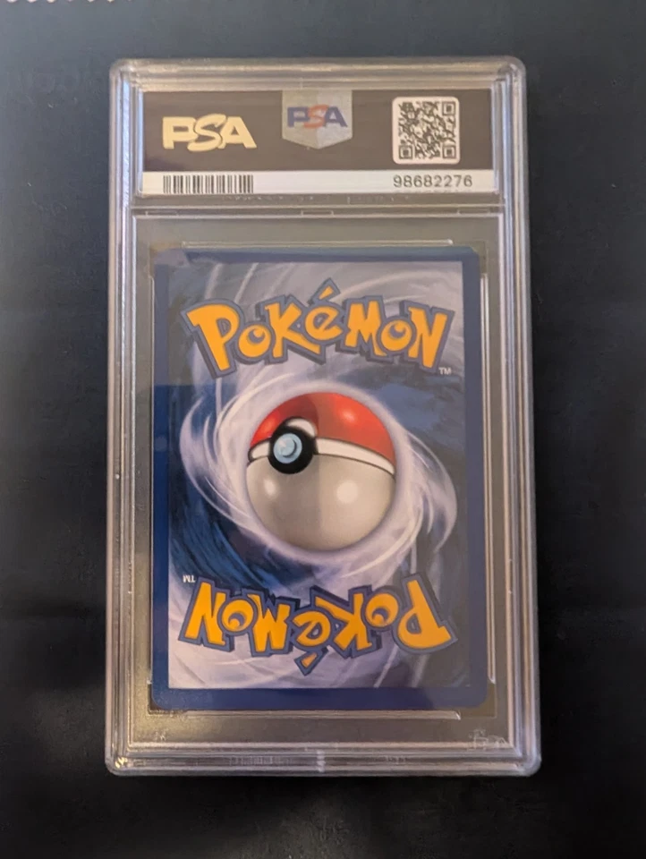 Mewtwo 010/102 Base Set unlimited Holo PSA 8 - Image 2 of 2