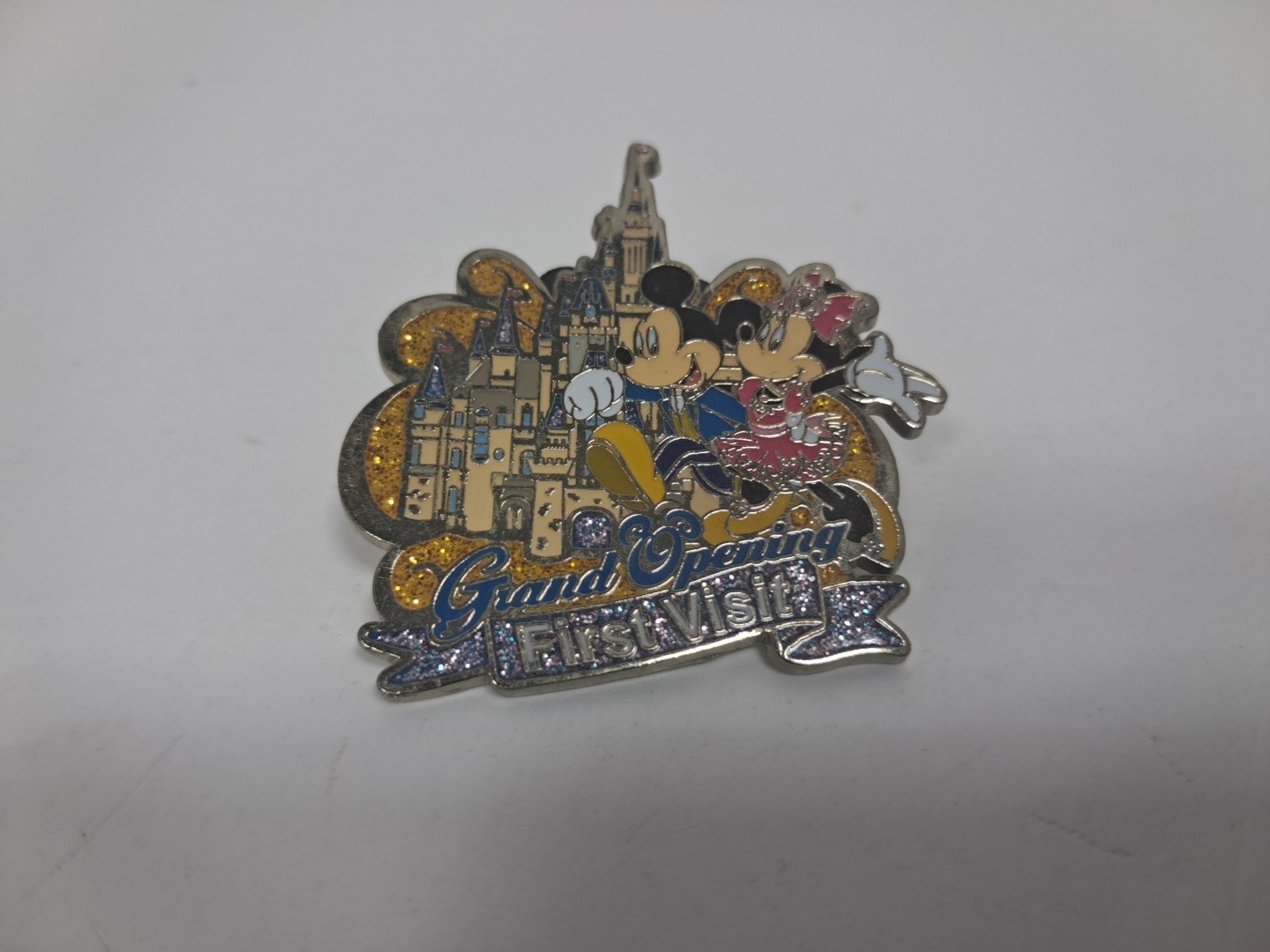 Disney Shanghai Resort  GRAND OPENING MICKEY MINNIE  MOUSE Pin LR