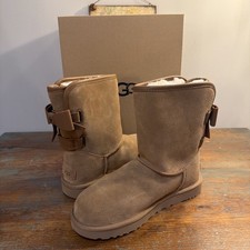 Ugg Australia Women's Short Bailey Leather Bow Boots Size 8 NIB Chestnut