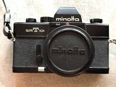 Kamera Minolta SR-T 101, zwei Objektive, Sonnenblende und UV-Filter