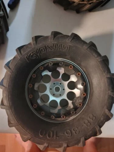 Ruedas Kyosho Hobby RC, neumáticos, llantas y cubos para HPI 1:8