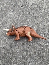 Jurassic World Roarivores Triceratops Figure Mattel Dinosaur 2017 J3