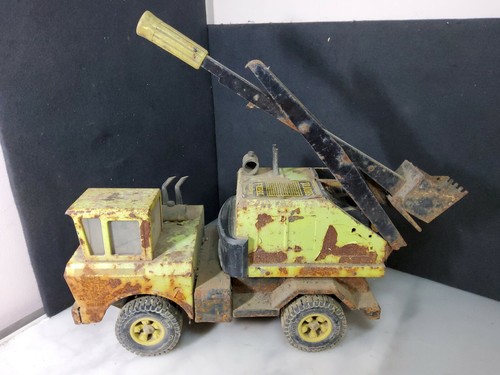 VINTAGE TONKA MIGHTY DIESEL EXCAVATOR 