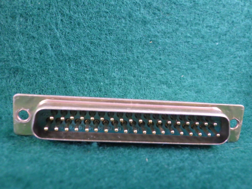 Conector de copa de soldadura macho D-SUB 37 pines años 80 nuevo stock antiguo GCM-37P Foto 3 de 4