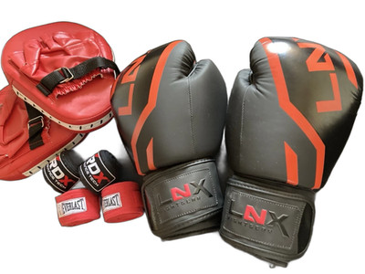 Profi Box-Set LNX Level 5 Handschuhe + Pratzen & Bandagen (Unbenutzt)