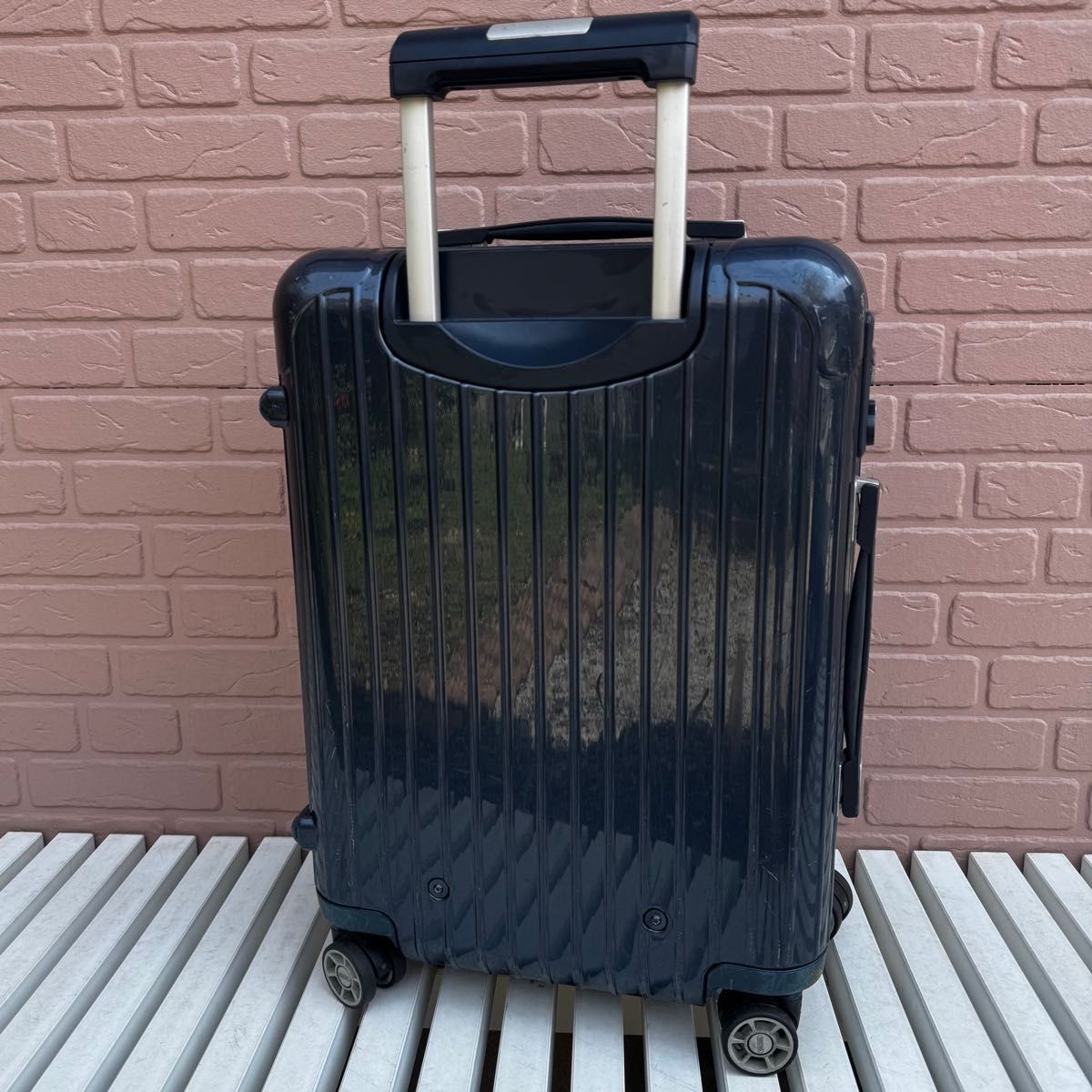 Rimowa Salsa Deluxe Hybrid 31L Black 4-wheels Carry Case Suitcase