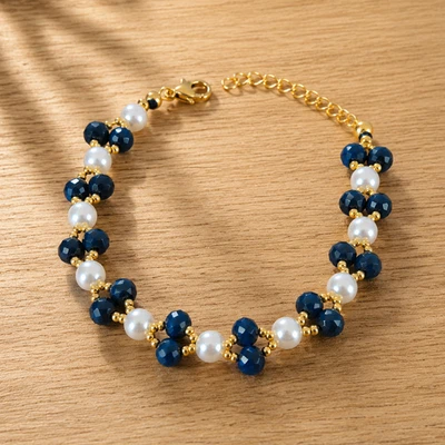 Bracelet femme perles nacrées bleu marine blanc réglable fait main doré - Photo 1/2