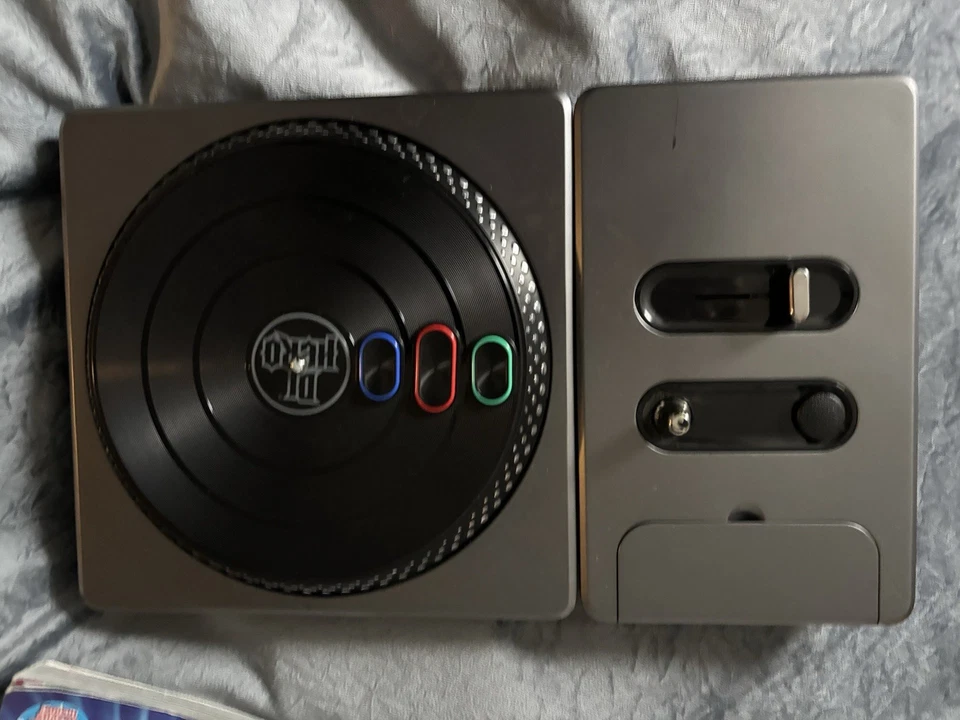 DJ Hero 2 转盘控制器 PS3 带盒 ~ 无 USB 加密狗(活动) — 第 2/4 张图片