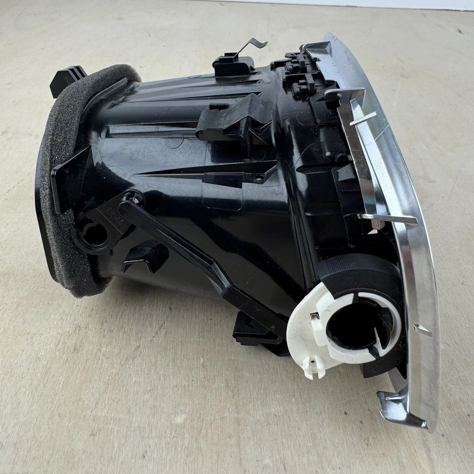 2011-2018 Volvo S60 V60 painel dianteiro direito do passageiro lateral acabamento de ventilação de ar A/C fabricante de equipamento original - Imagem 3 de 4