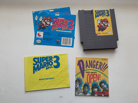 Nintendo Bundle UNTESTED NES Games Power Pad Zapper Light Gun Four Score