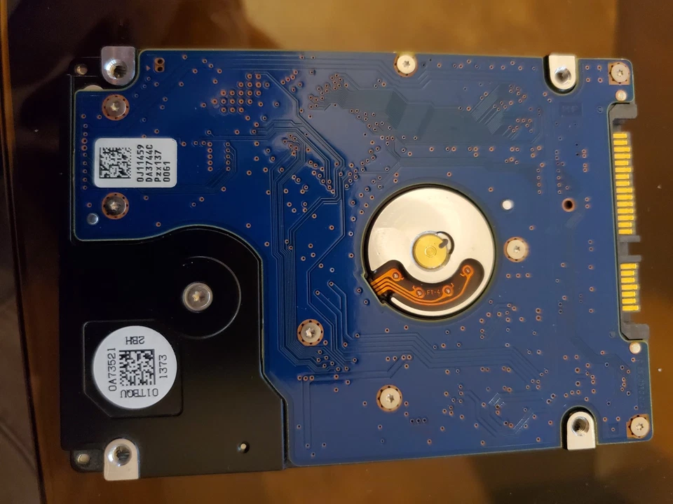 Hitachi 5K750 500GB SATA 2.5 HDD HTS547550A9E384 - Image 2 of 2