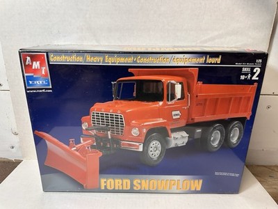 AMT Ford Snow Plow Dump Truck 1:25 Model Kit #31820 2002 NEW SEALED