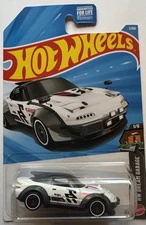 2026 Hot Wheels HW SDREAM GARAGE 1/5 Mazda MX-5 Miata 1/250