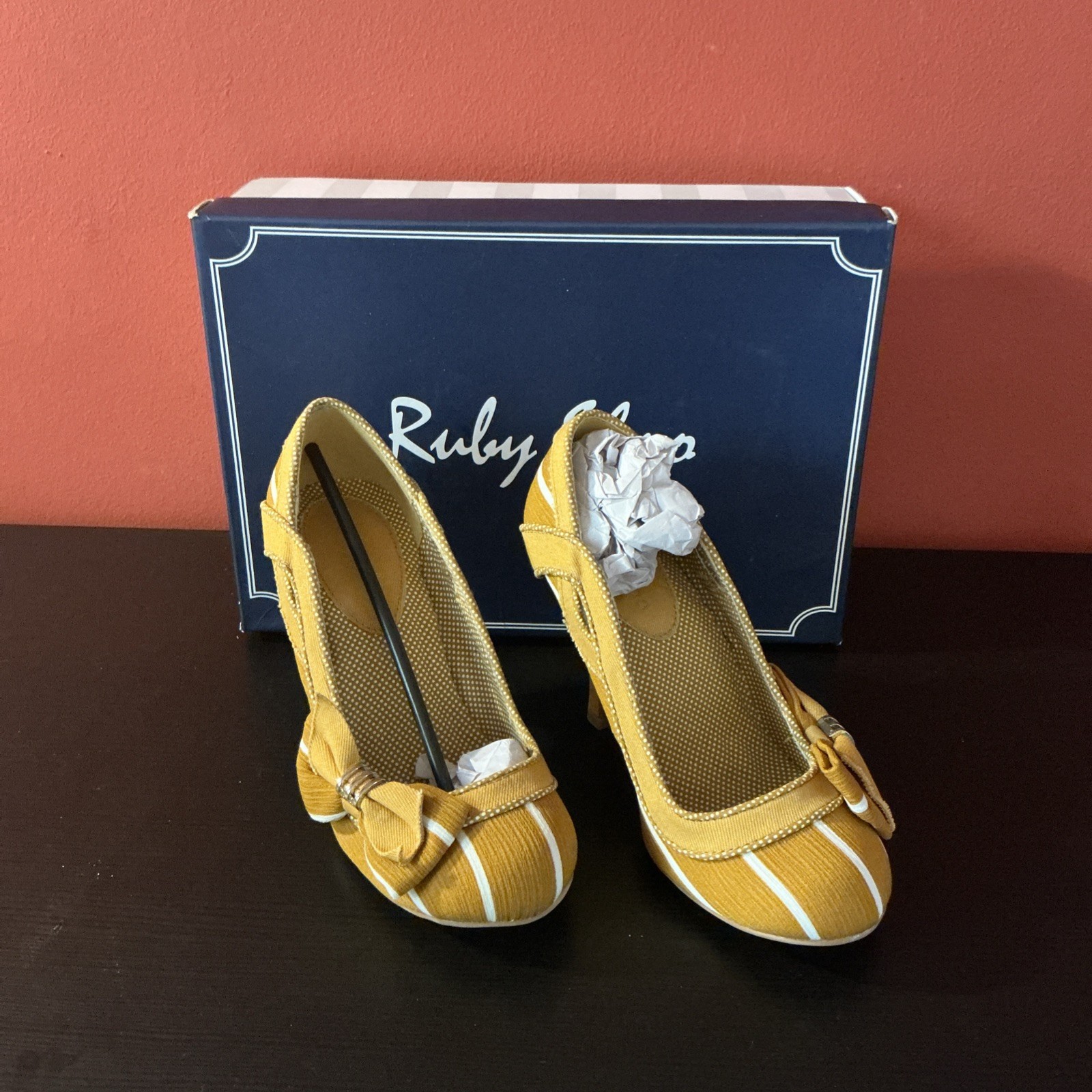 Zapatos Ruby Shoo Estilo Miranda Reino Unido 3 / Eur 36 Ocre Mostaza ¡Nuevos con caja!