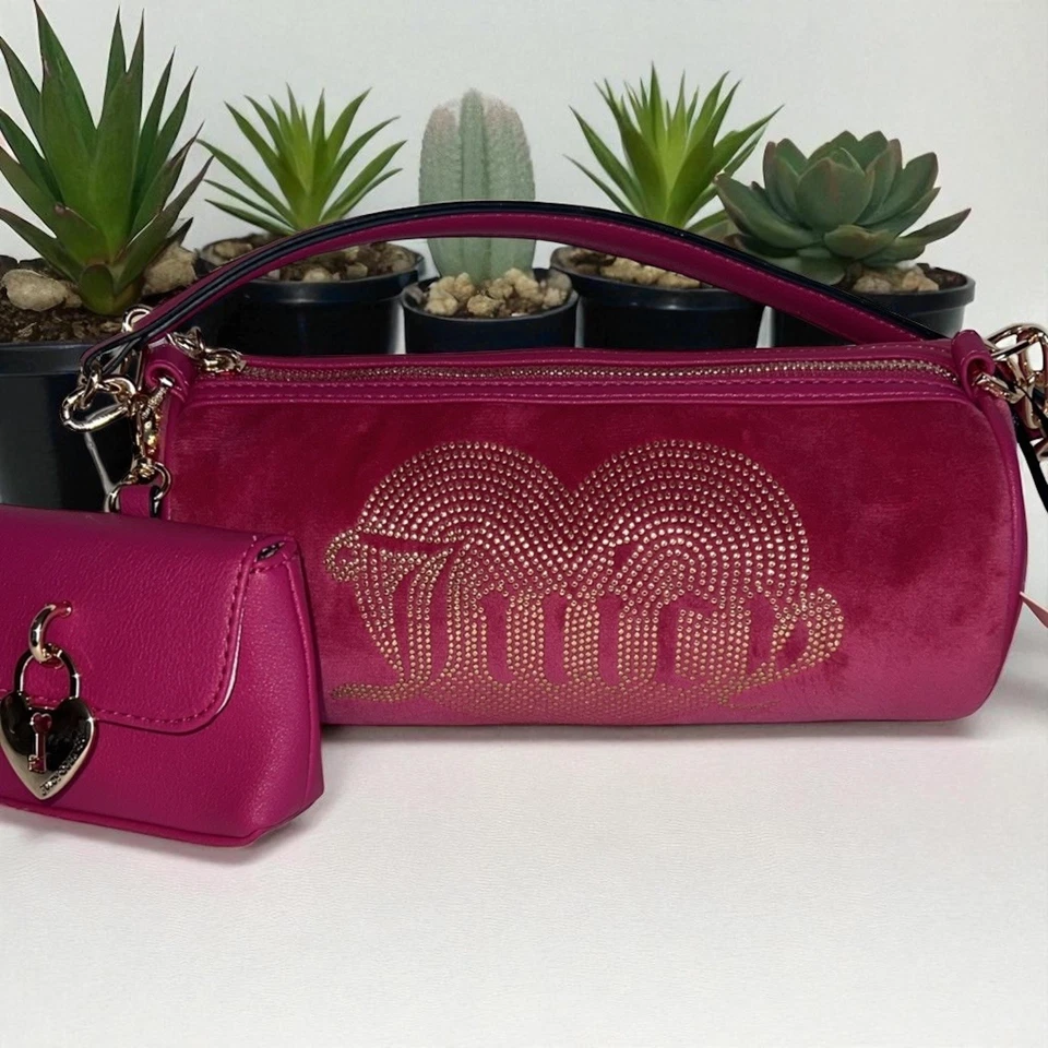 Bolso de Hombro Juicy Couture Rosa con Diseño Texturizado y Acentos Metálicos Foto 2 de 4