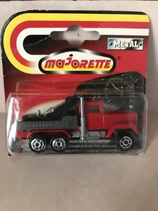 majorette tow truck