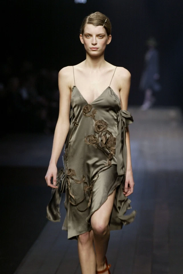 Vintage Lanvin Fall 2004 Grey Silk Floral Slip Dress 40 Alber Elbaz Runway - Image 2 of 4