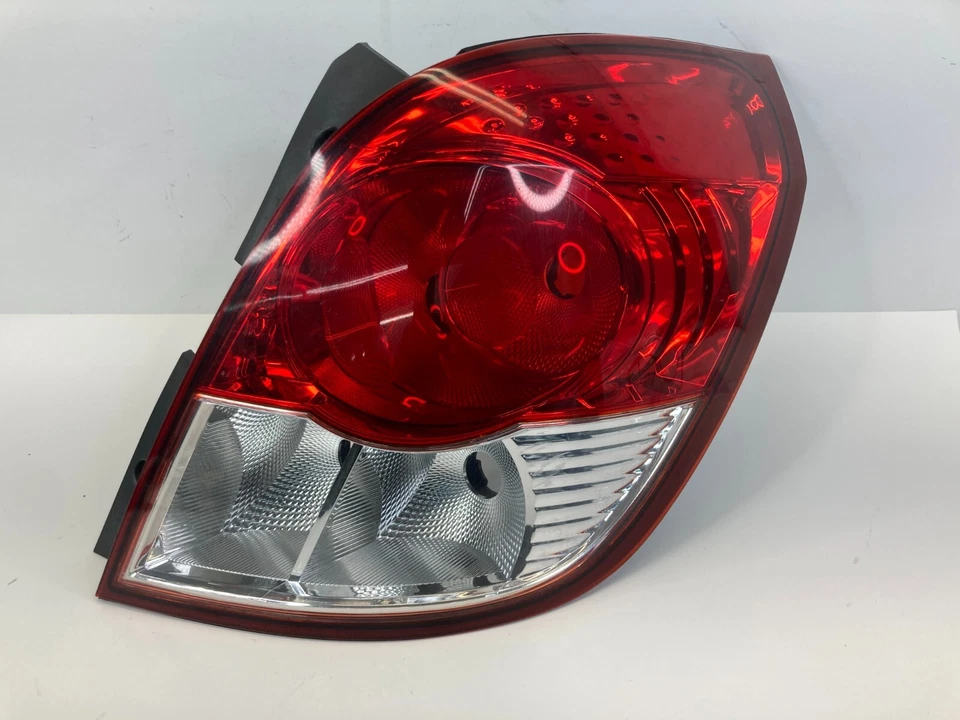 2008-2010 Saturn Vue Rear Right Side Quarter Pannel Mounted Tail Light Taillight Foto 3 de 4