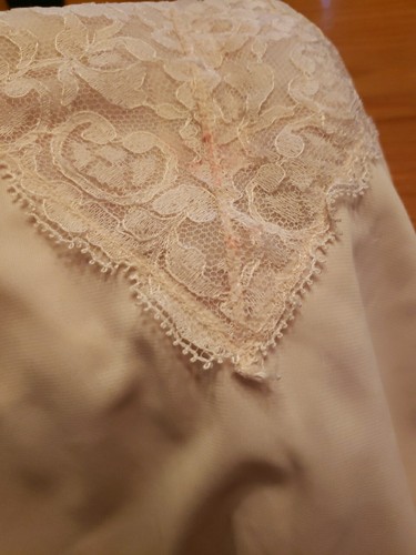 Vintage Vanity Fair Full Slip Nightgown Nylon Tricot 32 S Cream W/ Gorgeous Lace - Picture 13 of 13