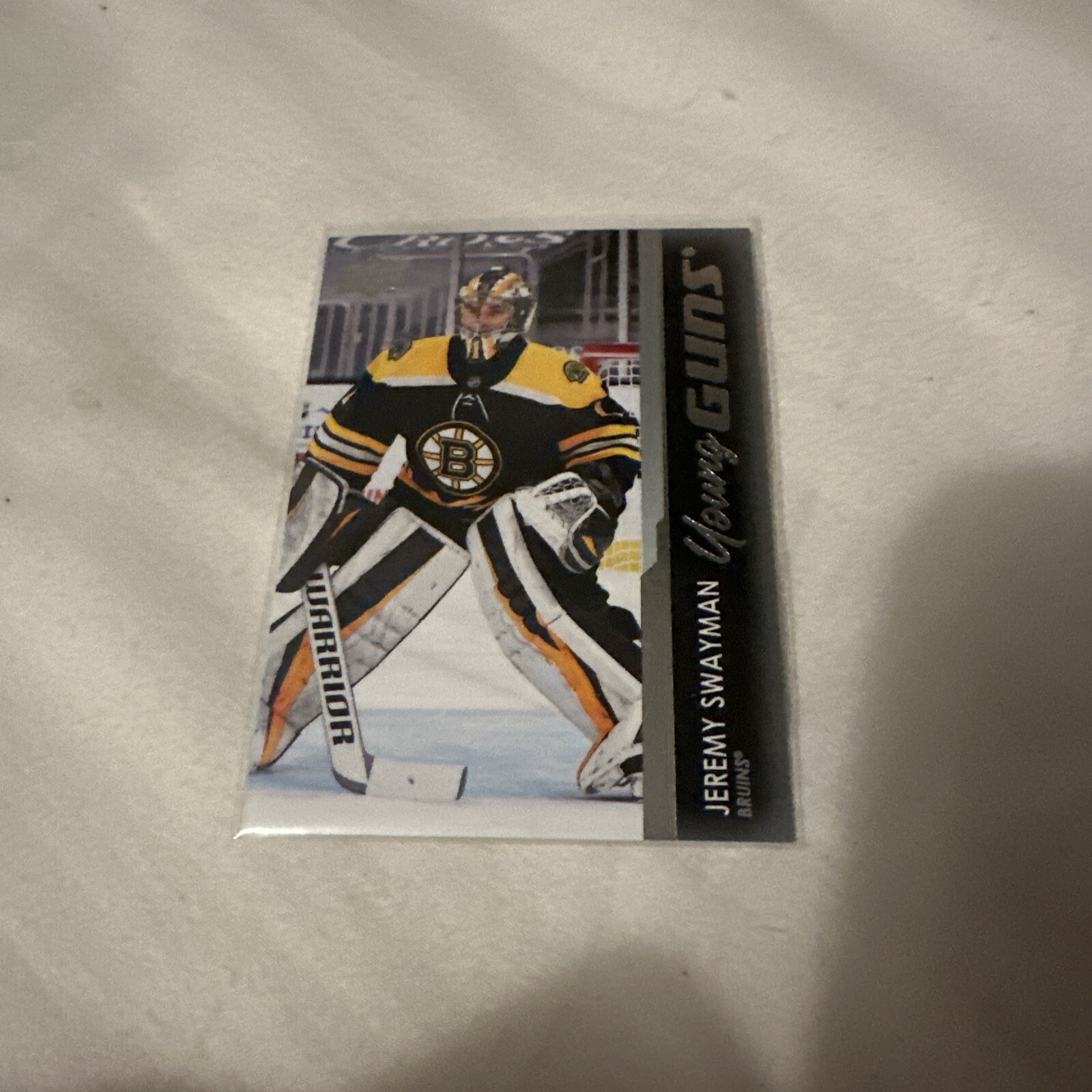 2021-22 Upper Deck Series 1 - Young Guns #226 Jeremy Swayman (RC)