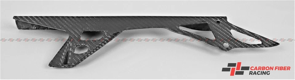 Protector de cadena KTM 640 Duke II 1999-2006 - 100 % fibra de carbono Foto 2 de 4