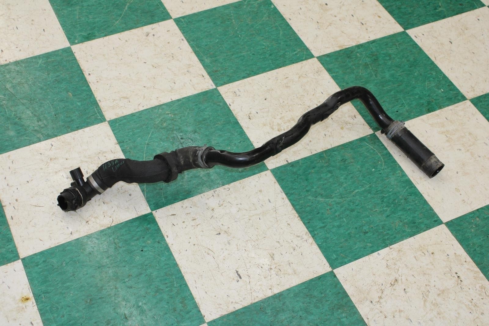 Bentley Flying Spur 2013-2018 Lower Hose pipe