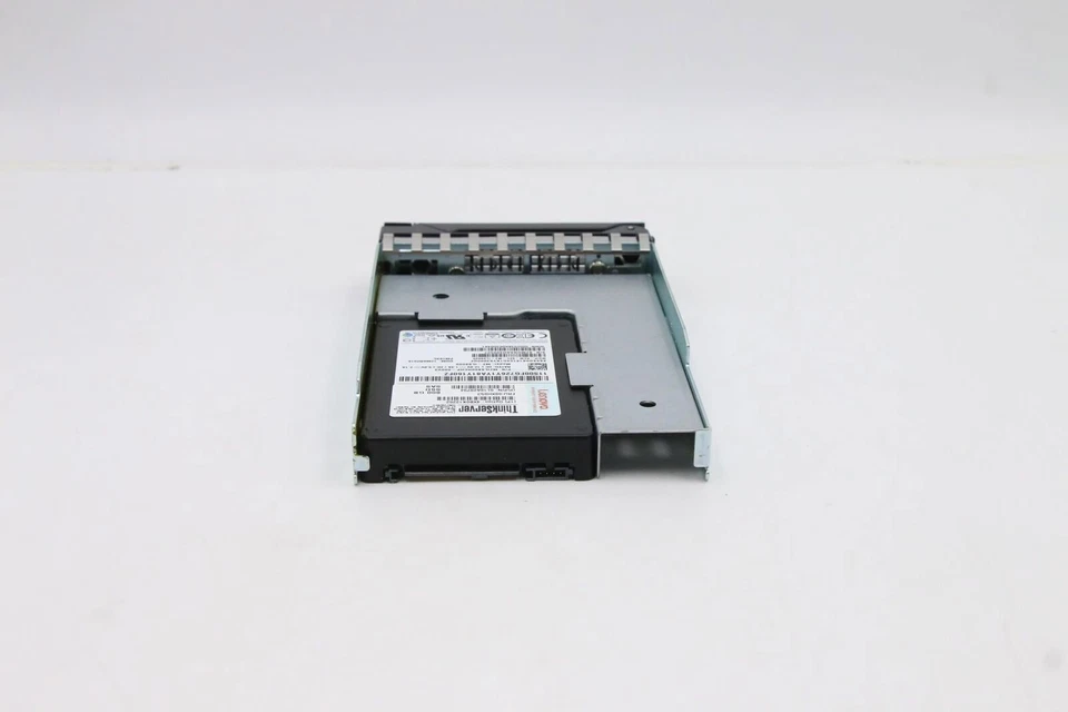 Lenovo 00XH053 4XB0K12262 800GB ThinkServer SAS 12Gbps SSD 2.5" IN 3.5'' TRAY - Image 4 of 4