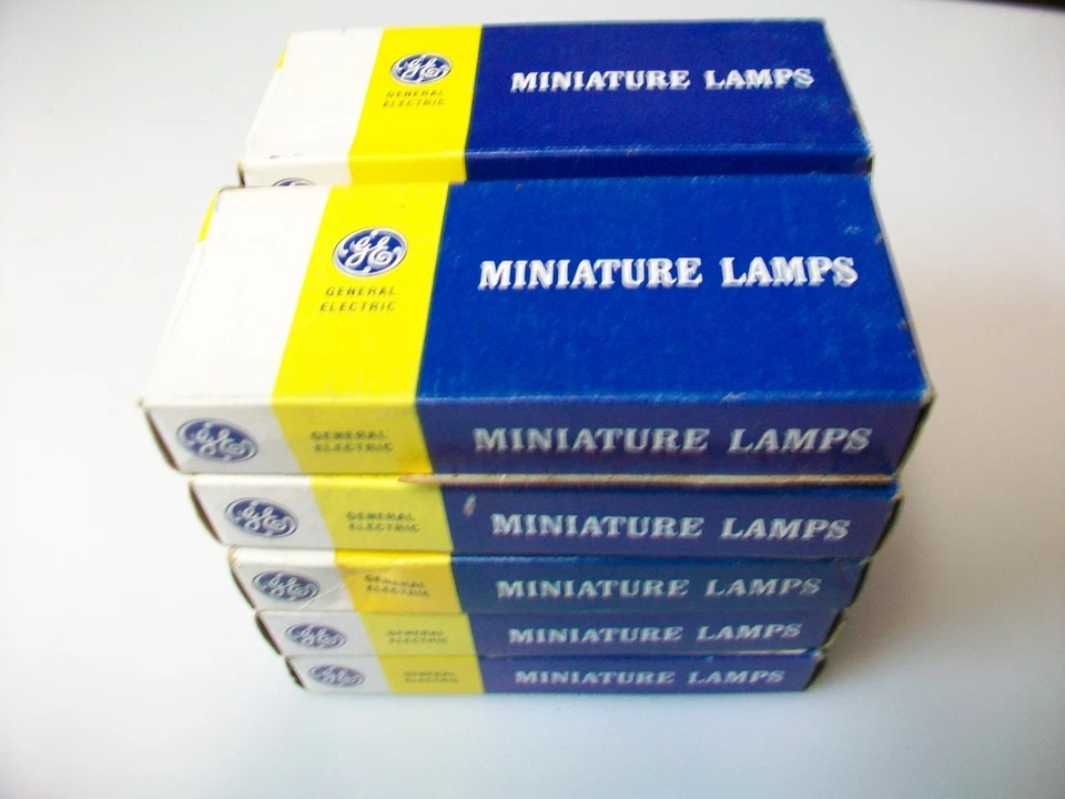 10 NOS VINTAGE BOXES 0F 10 EA. GE # 1820 BULBS - Image 4 of 4