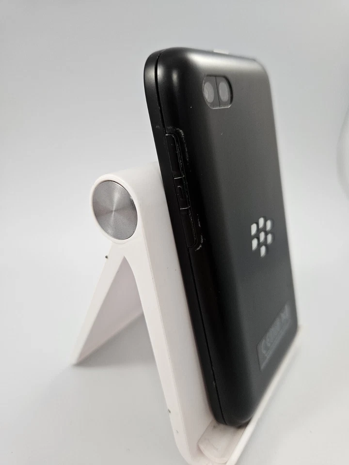 BlackBerry Q5 Black Unlocked 8GB 2GB RAM 3.1" BBOS10 QWERTY Smartphone - Image 3 of 4