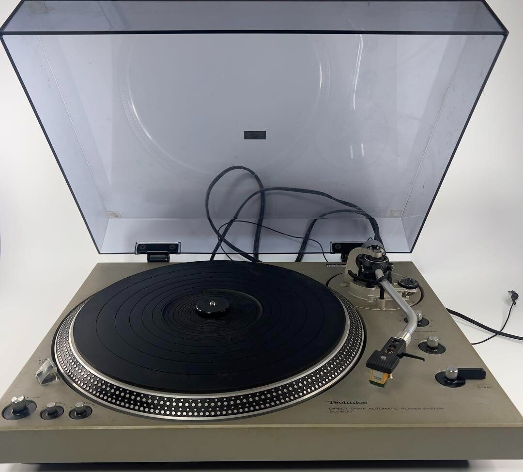 Technics SL-1600 Record Player Direct Drive Automatic