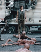 NORMAN REEDUS signed Autogramm 20x25cm THE WALKING DEAD in Person autograph COA
