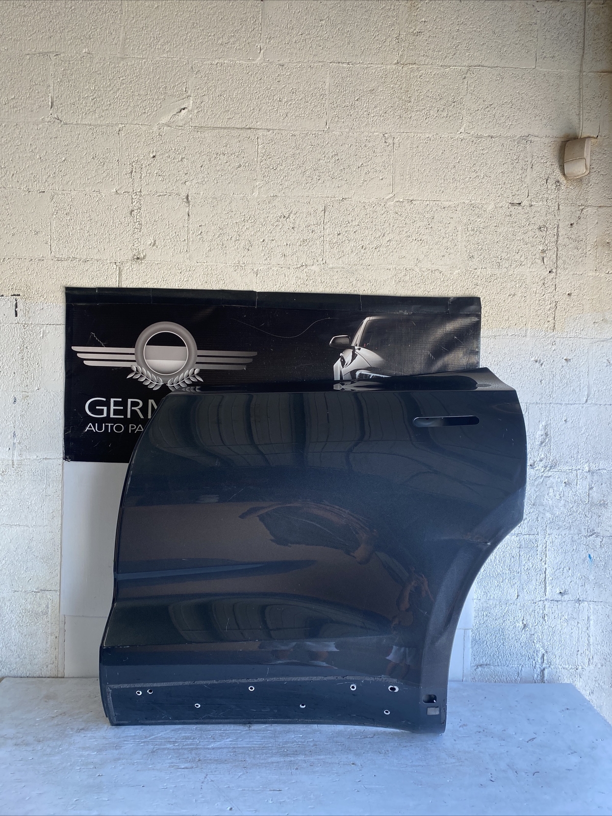 #1012 ASTON MARTIN DBX REAR LEFT DOOR