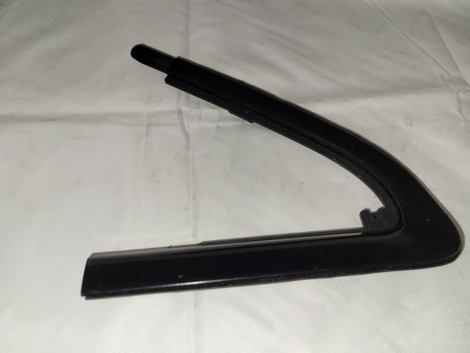 Day Light Opening Molding Right RH For Jeep Grand Cherokee 16-21 