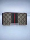 Portefeuille long GUCCI GG Supreme 9472