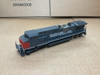 ATHEARN HO SCALE DIESELLOK C44-9W SOUTHERN PACIFIC LATE V. DCC READY