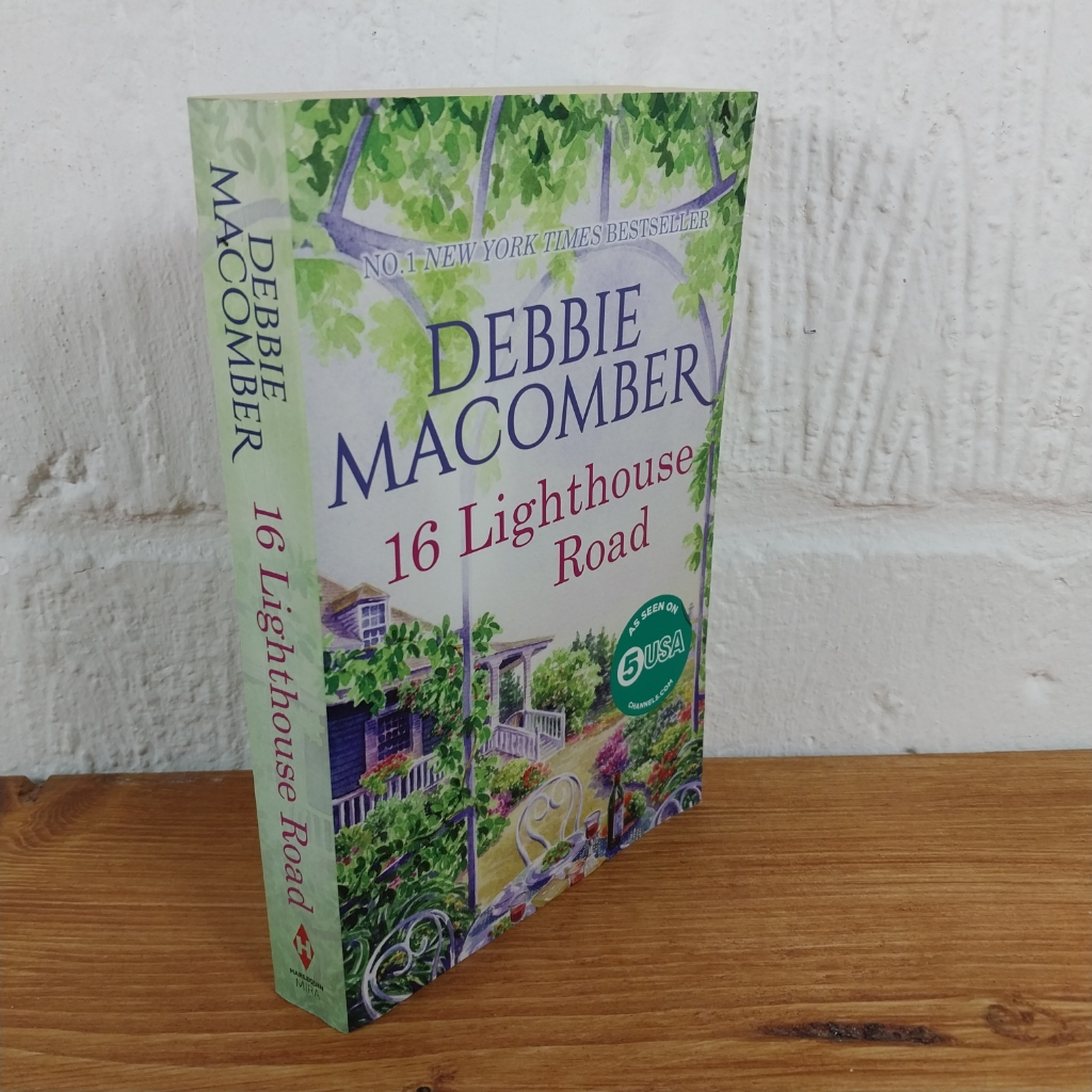 16 Lighthouse Road (A Cedar Cove Novel, Book 1) by Debbie Macomber ...