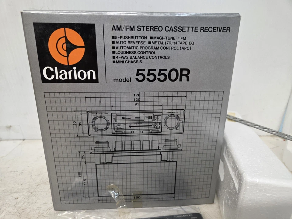 Vintage NOS Clarion 5550R AM/FM Stereo Cassette Reciever Shaft Mount Old School  - Image 2 of 4
